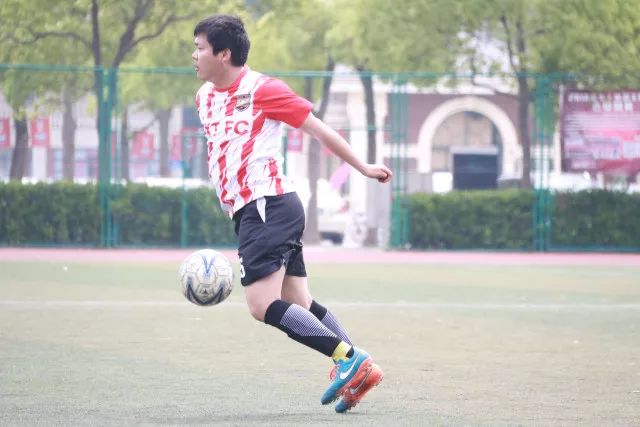 欧冠-大马丁神扑 尤文图斯0-0战平阿斯顿维拉