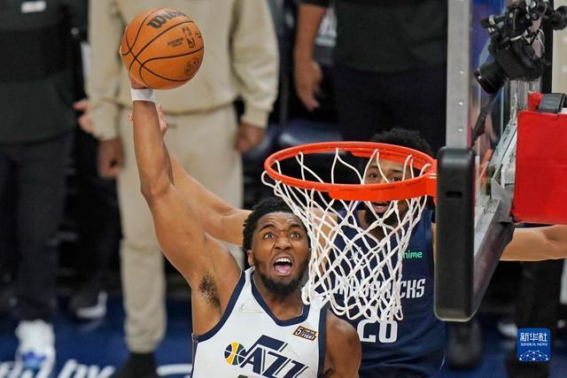 每体：关于巴萨用藤森给奥尔莫注册的猜测不实