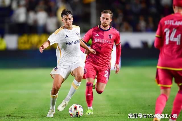 C罗=欧国联最高龄双响球员 他都快40岁了！