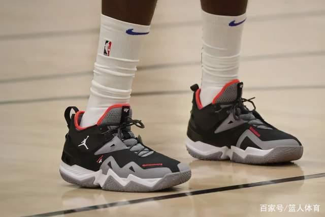 C罗=欧国联最高龄双响球员 他都快40岁了！